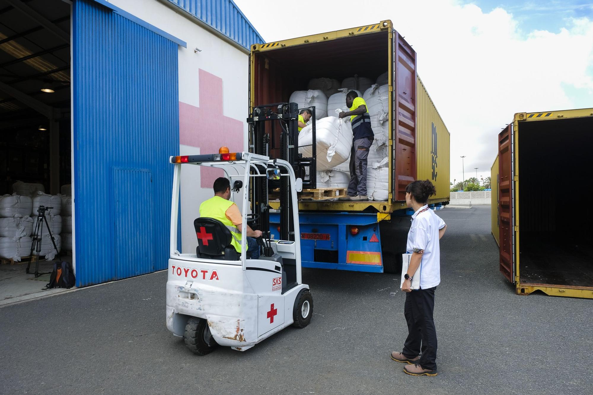 Cruz Roja envía ayuda humanitaria a Sudán desde el Puerto de Las Palmas