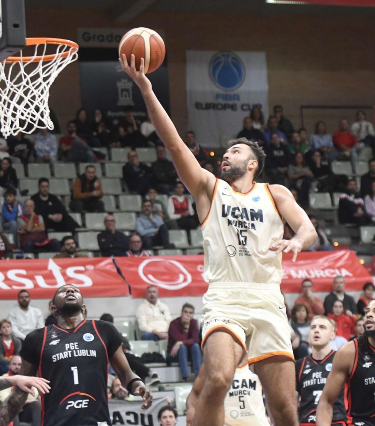 Emanuel Cate, en el último partido de la primera fase de la Europe Cup. | ISRAEL SÁNCHEZ
