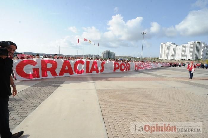 Tensión en la puerta de Nueva Condomina