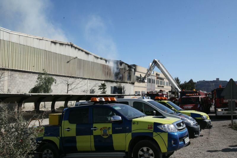 Arde una nave de curtido de pieles en Lorca