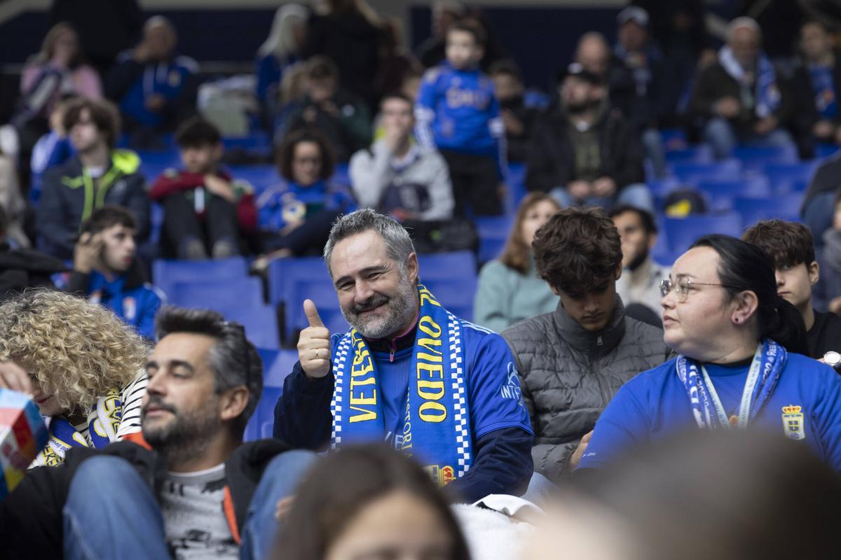 Las imágenes del partido entre el Real Oviedo y el Rayo Vallecano en el ...