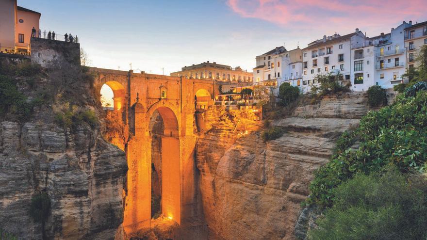 Imagen del cartel del concurso Pueblo del Año.