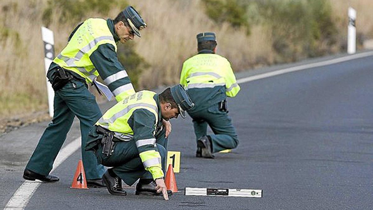 Agentes de la Guardia Civil de Tráfico.