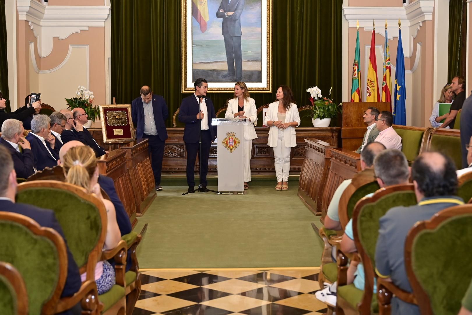 Galería | Un millar de peñistas toman Castellón
