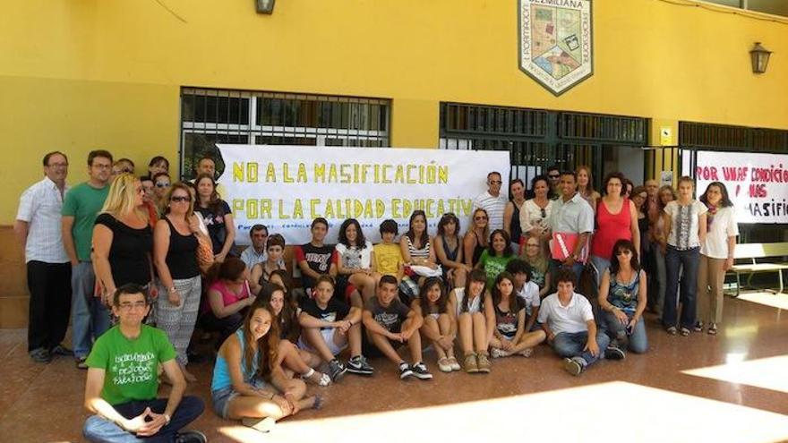Alumnos y padres de la Plataforma por la Educación de Rincón de la Victoria.