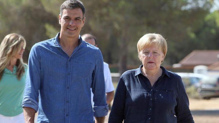 Merkel visita con Sánchez el centro que ha salvado al lince de la extinción