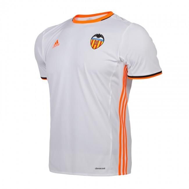 Las nuevas equipaciones del Valencia CF