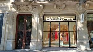 La tienda de Passeig de Gràcia ya convertida en Mango Teen