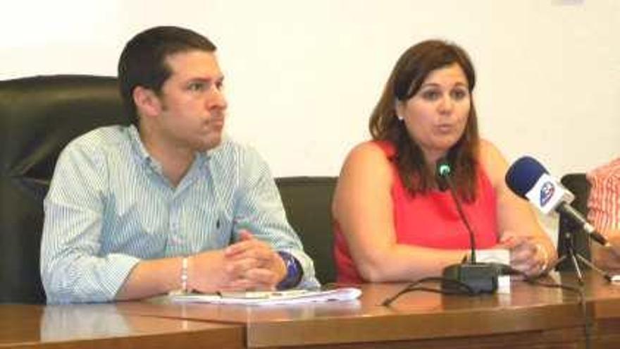 Óscar Medina (PP) y Natacha Rivas (PA), dirigentes de la Mancomunidad de la Axarquía.