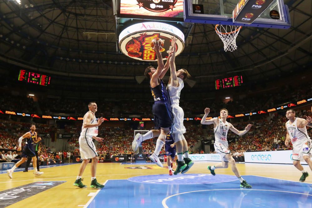 Fotos del España 76-78 Lituania, disputado en el Carpena