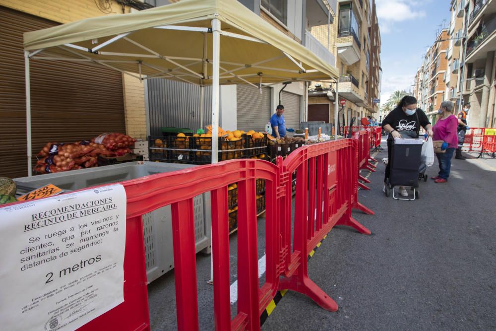 Torrent recupera el mercado ambulante de los viernes