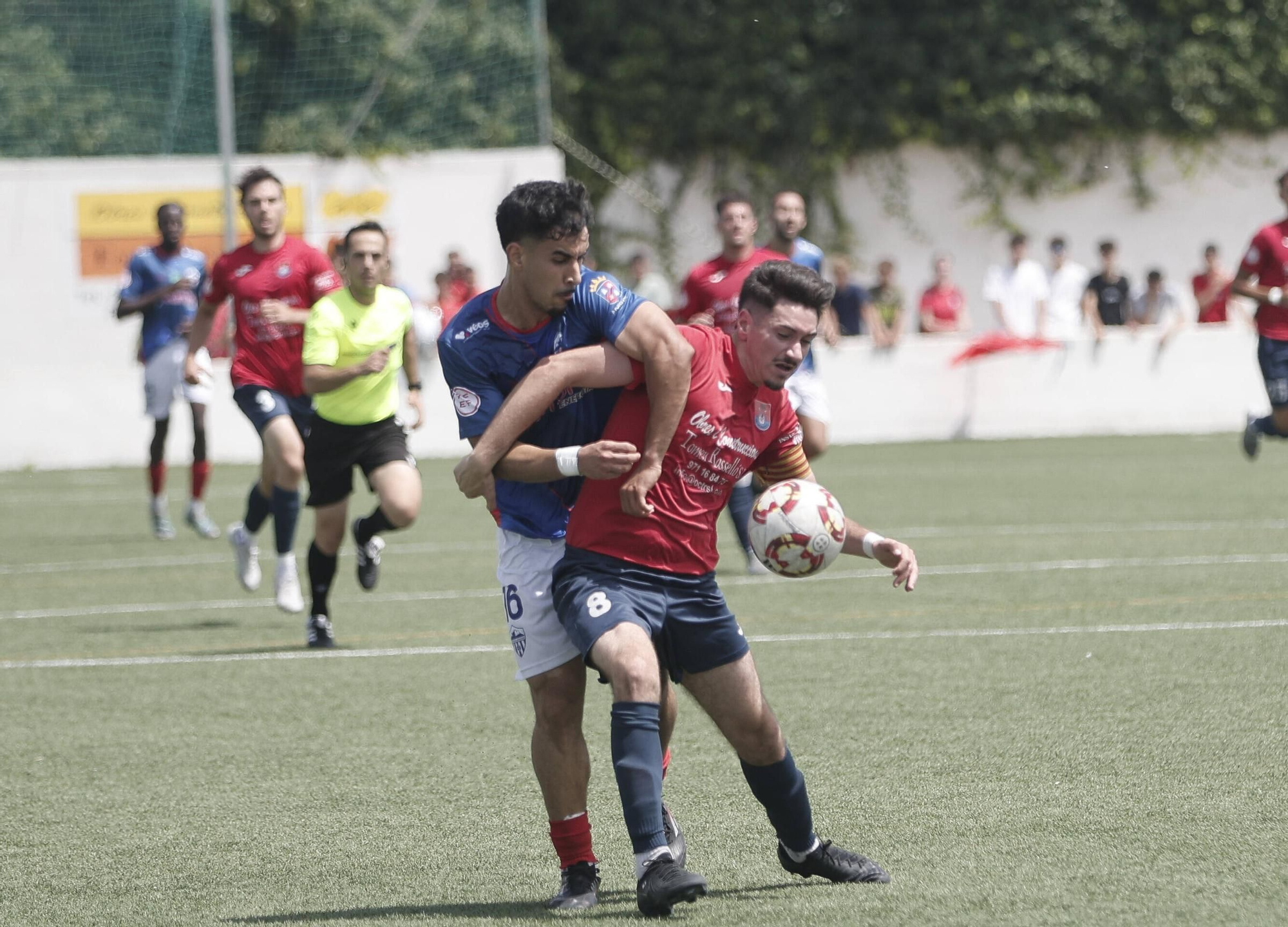 Las imágenes del encuentro entre el Porreres y el Atlético Monzón