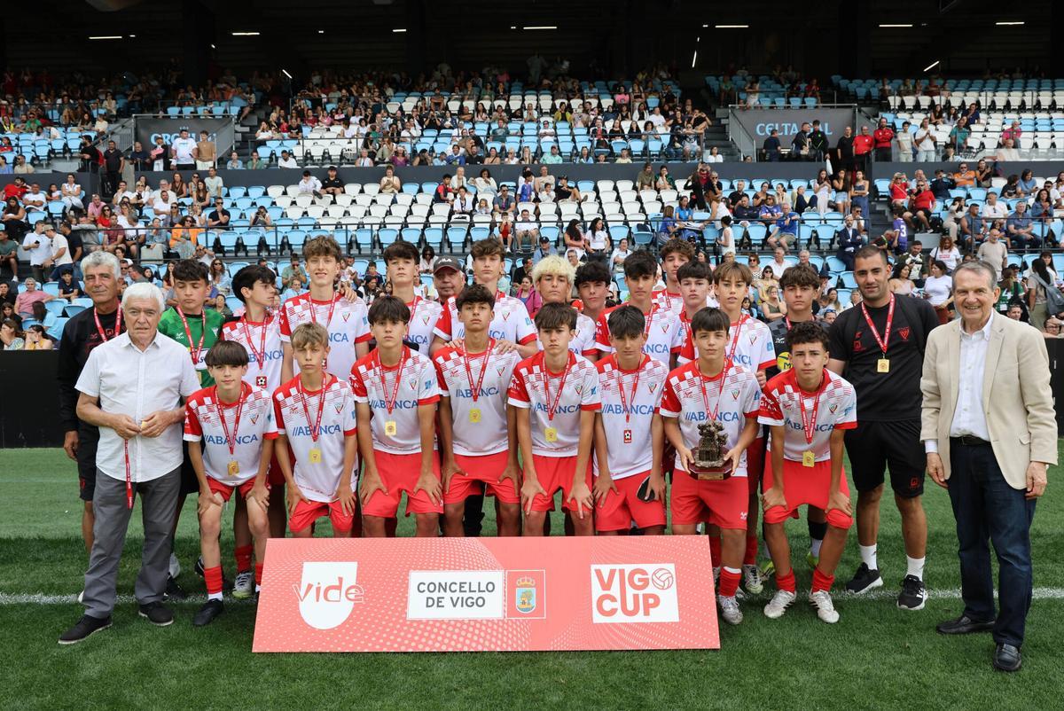 El estadio de Balaídos acogió las 18 finales de la última edición de la Vigo Cup, así como sus correspondientes entregas de premios.