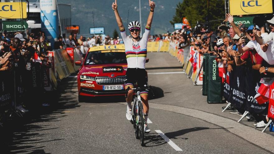 Pogacar recupera el espíritu campeón y azota al Dauphiné