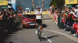 Pogacar recupera el espíritu campeón y azota al Dauphiné