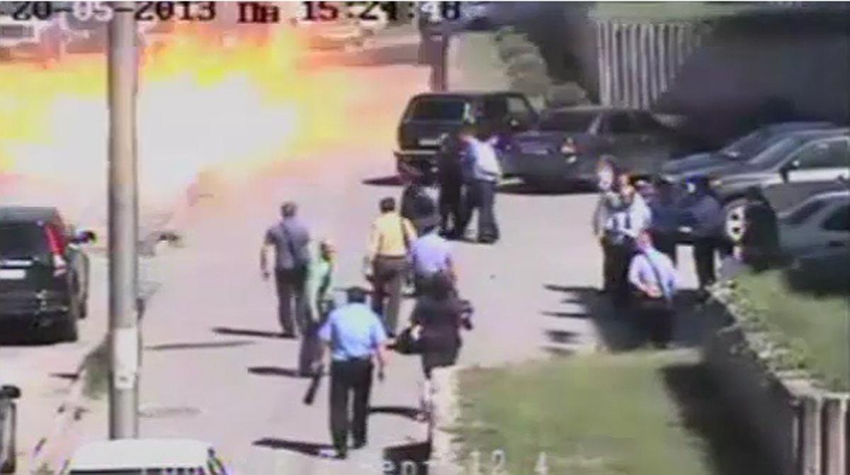 Una càmera va registrar l’explosió del cotxe bomba.