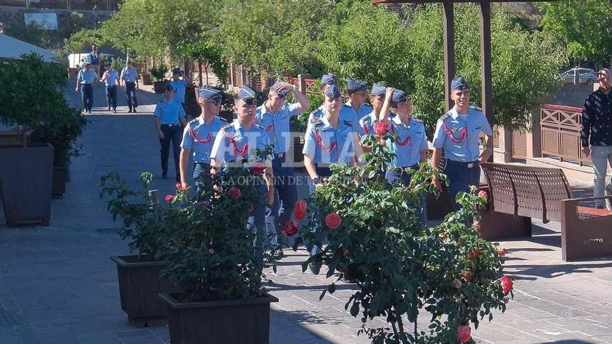 La princesa Leonor en Tejeda (Gran Canaria), junto a sus compañeros de la Academia General del Aire y del Espacio