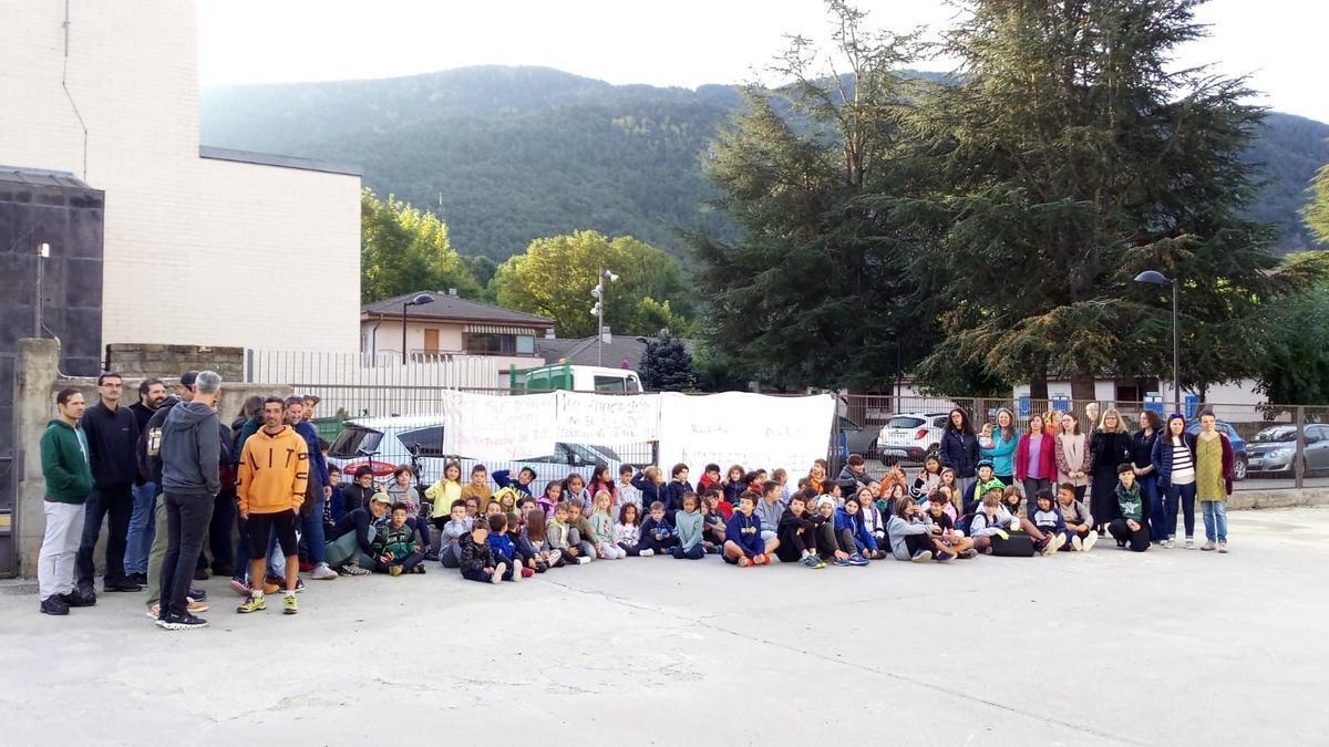 Protesta en el CRA Alta Ribagorza (Castejón de Sos) en una foto de archivo.