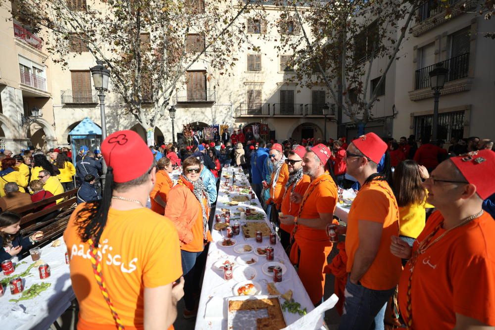 Pasacalles por el Mig Any fester en Elche