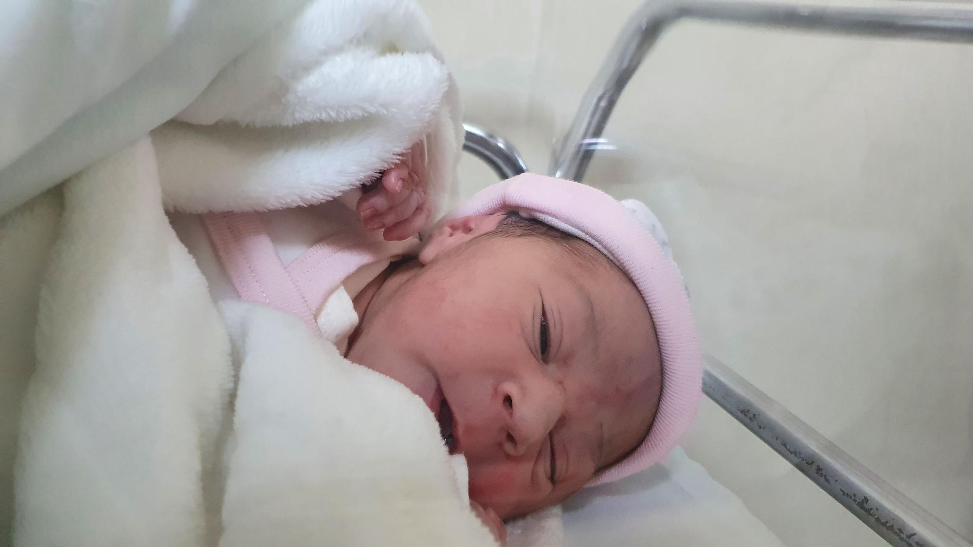 Yinara, la primera bebé catalana del año 2021