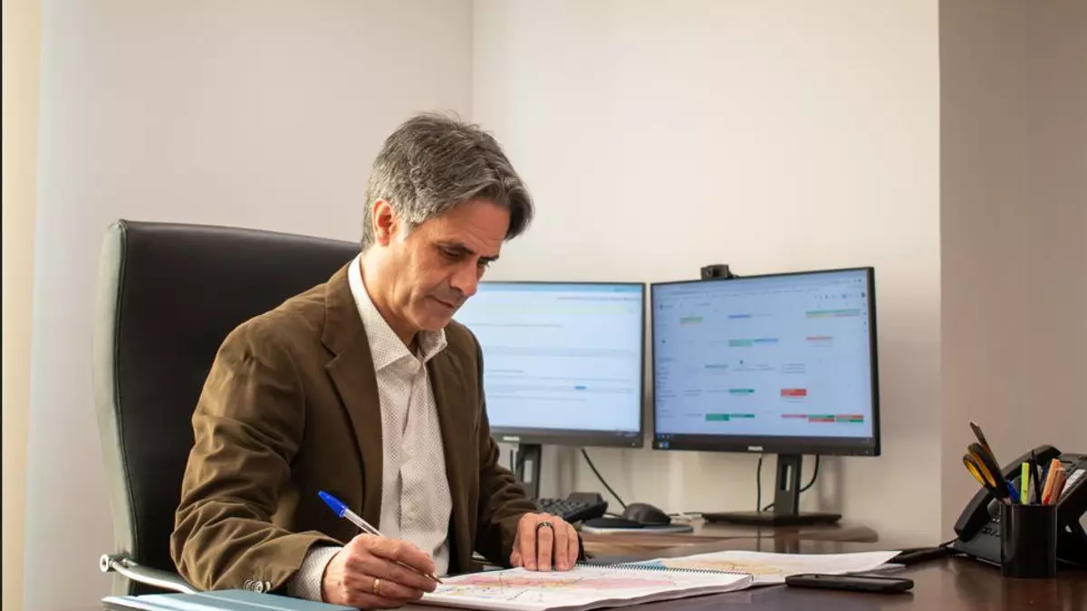 Juan Cascales: «Con los proyectos que hacemos se mejora el sabor y el olor del agua potable»