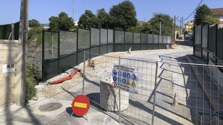 Adif retira los polémicos bloques de hormigón del puente de A Portela en Redondela