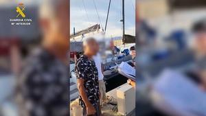 Una embarcación dispara a una orca en el Estrecho de Gibraltar y la policía los identifica 