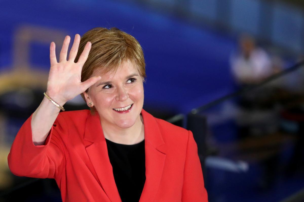 Nicola Sturgeon és reelegida ministra principal d’Escòcia