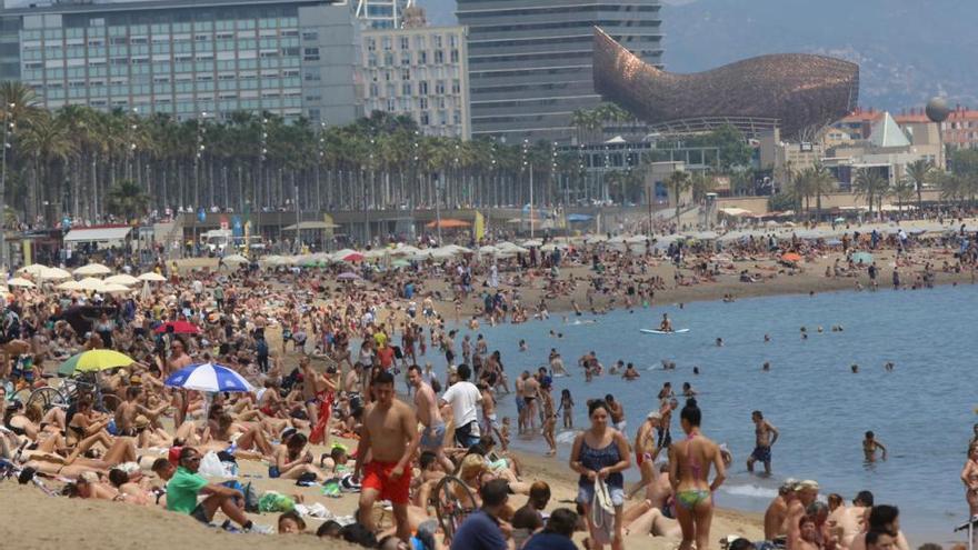 El turoperador Tui advierte de que España está &quot;muy llena&quot; de turistas