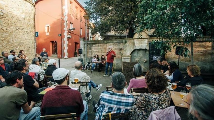 El Celrà més irreverent i els passos de Pla de la Pera a Flaça, al tercer Literatura de Soca-rel
