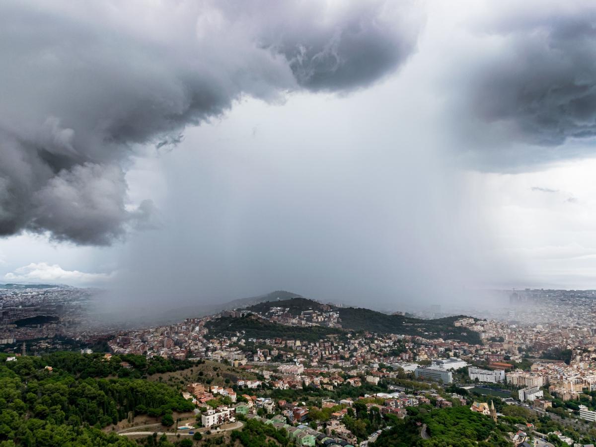 Otra de las fotos que mandó a la OMM. Septiembre de 2020, tormenta sobre Barcelona