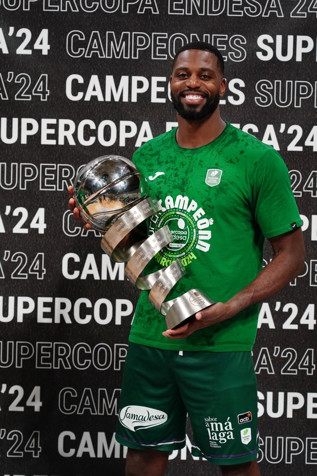 Sesión de fotos al Unicaja como campeón de la Supercopa de España 2024, tras derrotar al Real Madrid