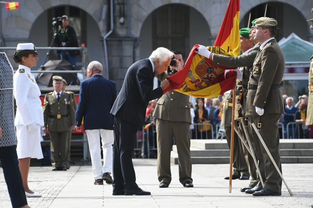 Ceremonia civil de jura de bandera en María Pita