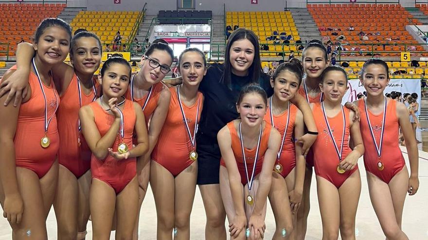 Oro para las gimnastas del colegio Ría do Burgo