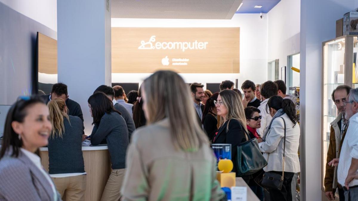 La fiesta de inauguración de la nueva tienda de Ecomputer en Madrid.