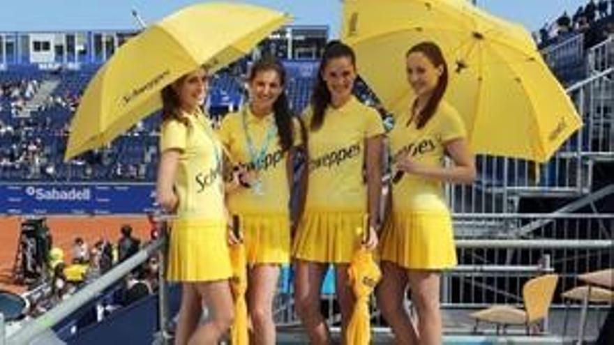 Multas de entre 10.000 y 187.000 euros por acoso sexista con las azafatas del Trofeo Godó de tenis