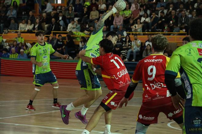 Las imágenes de la victoria del Balonmano Zamora contra el Arroyo Atlético Valladolid