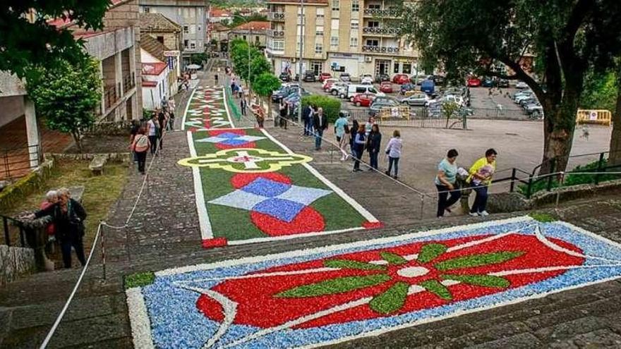 Alfombras florales en Gondomar. // FdV