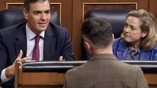 Sánchez elude responder a Feijóo si el PSOE despenalizará las injurias al Rey