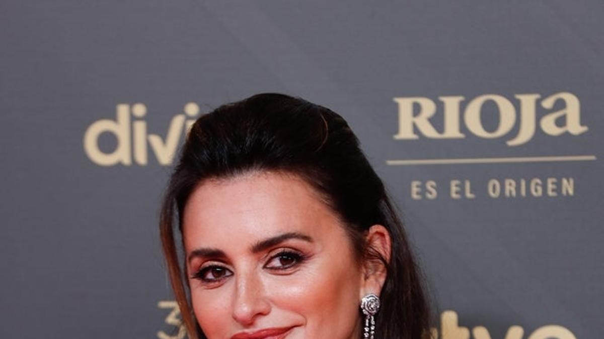 ALFOMBRA ROJA PREMIOS GOYA 2022: Penélope Cruz