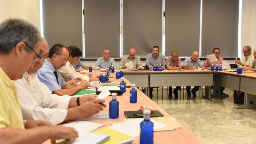 Reunión de los miembros de la Mesa Sectorial de Sanidad ayer en la sede del SMS.