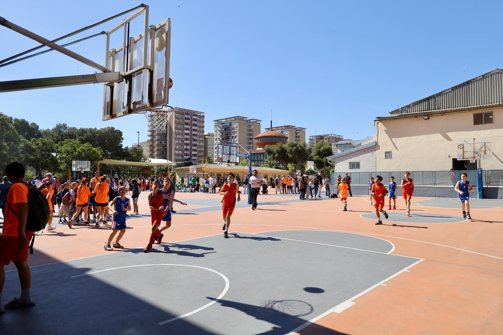 En imágenes | El XXI torneo de baloncesto Doctor Azúa congrega a 1.200 participantes