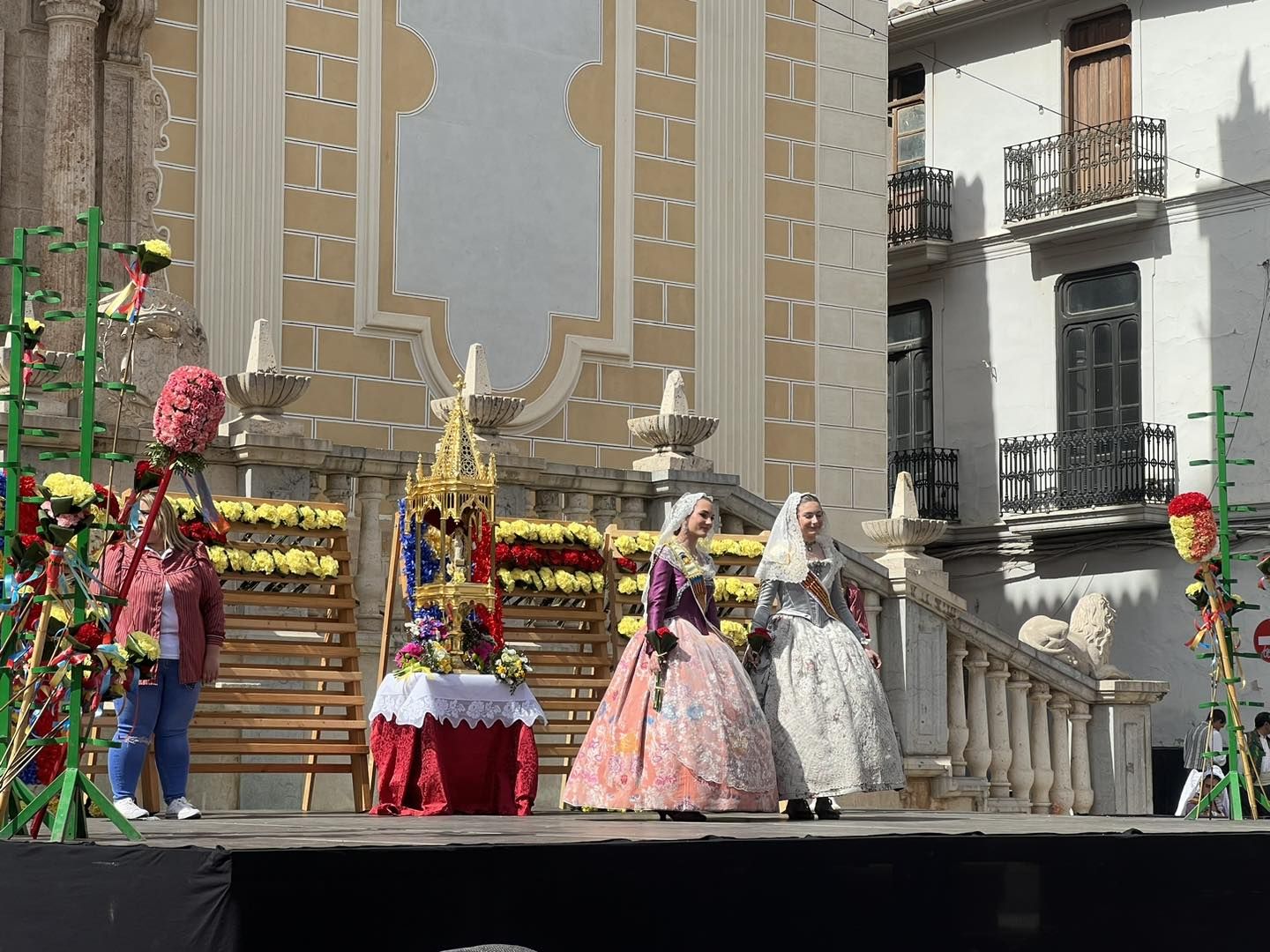 Benaguasil celebra su tradicional Ofrenda a la Mare de Déu de las Fallas de 2023