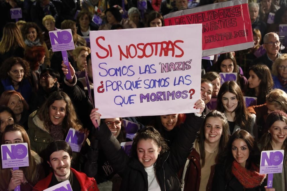 25N: Manifestación en Gijón contra la violencia de género