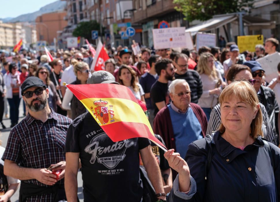 La manifestación del Día del Trabajador reúne a 18 colectivos y partidos del Medio Vinalopó