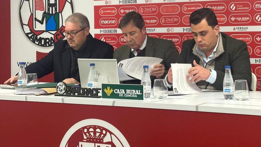 El Zamora CF, ajeno a las críticas por el "lío" de las camisetas con el CD Tenerife