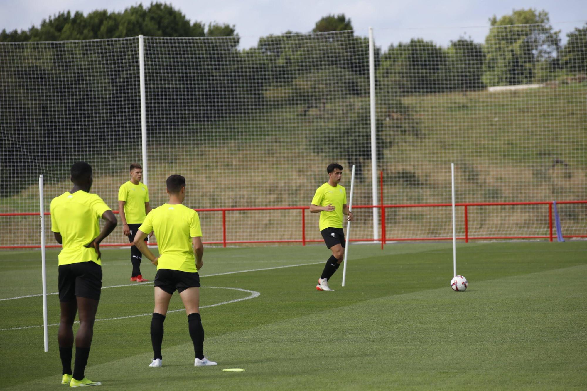 Así fue el primer entrenamiento de la era Albés en el Sporting (en imágenes)