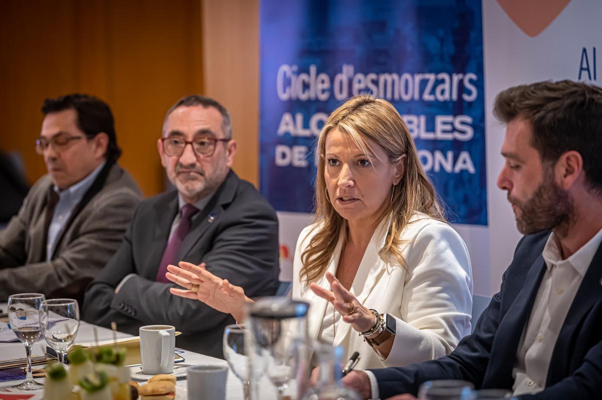 Eva Parera (Valents) proposa centrifugar desnonats de Barcelona a altres municipis catalans