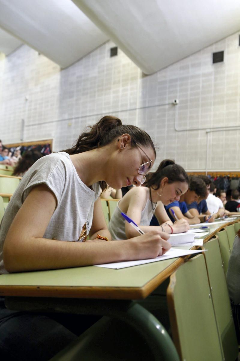 Comienza la prueba EVAU en Aragón