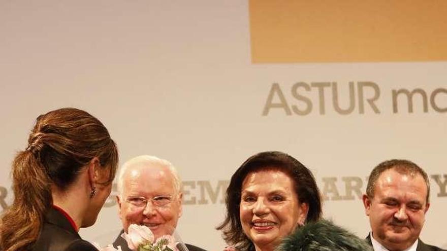 Un momento del acto en el teatro de la Universidad Laboral.